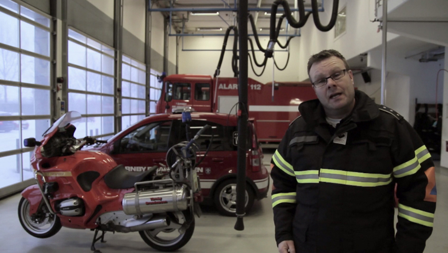 Garage med brandbiler