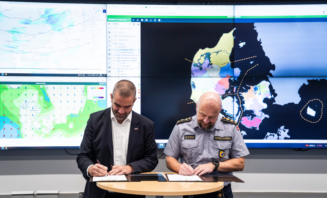 BRS og Systematic underskriver samarbejdsaftale.