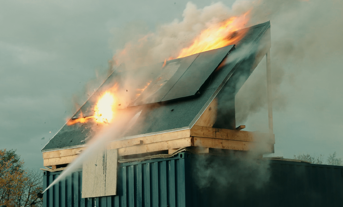 Beredskabsstyrelsen har testet brand i solcelleanlæg.